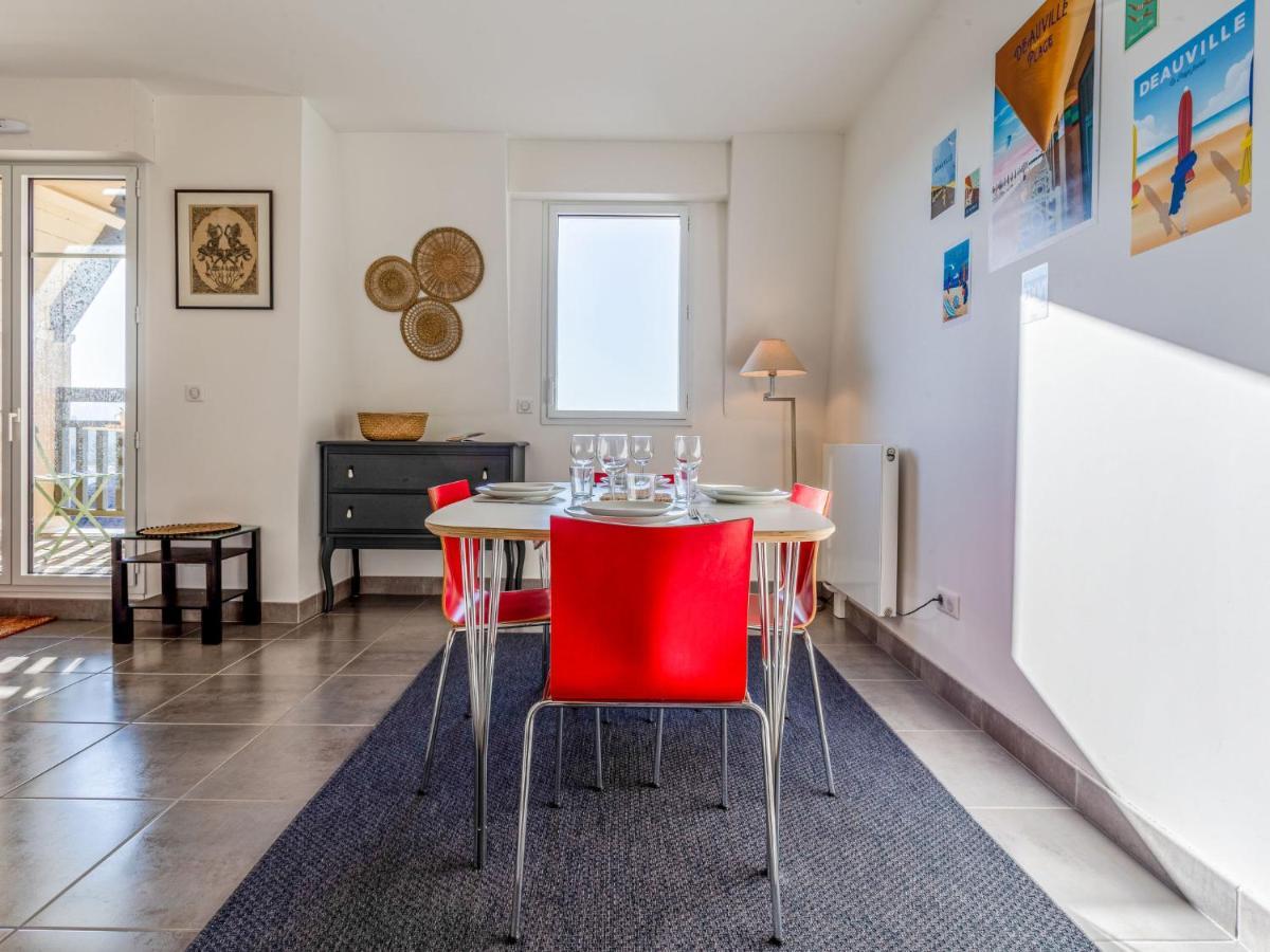 Appartement Les Arts-2 By Interhome Deauville