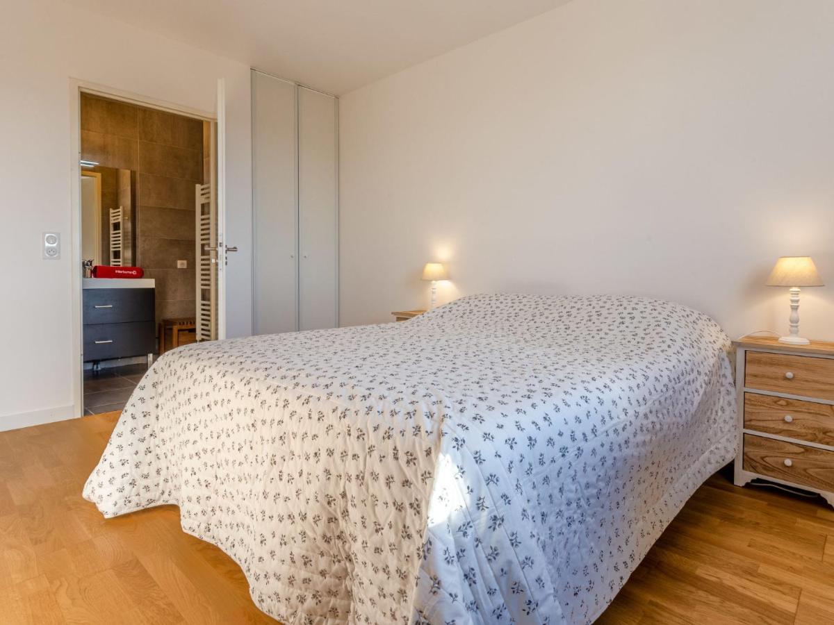 Appartement Les Arts-2 By Interhome
